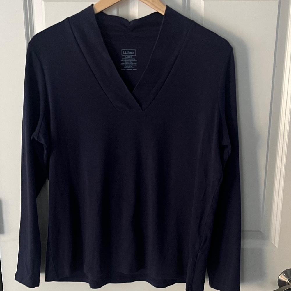 L.L. Bean Supima Cotton Navy Blue Long Sleeve V-Neck Top Tee T-Short Sz Large